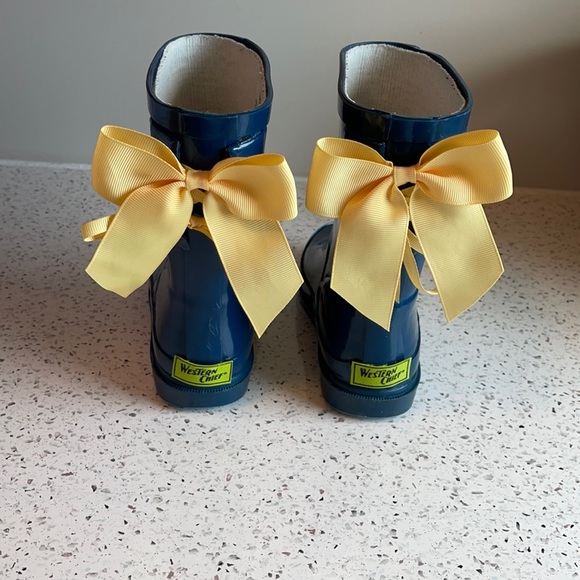 💛Back Bow Toddler Rain Boots 💛 - Picture 2 of 16